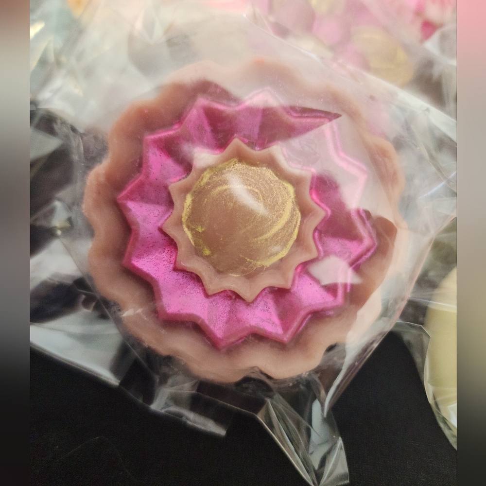 Handcrafted Organic Artisan Soaps | Hand-Poured & Hand-Painted | Spa-Inspired - Picture 4 of 9